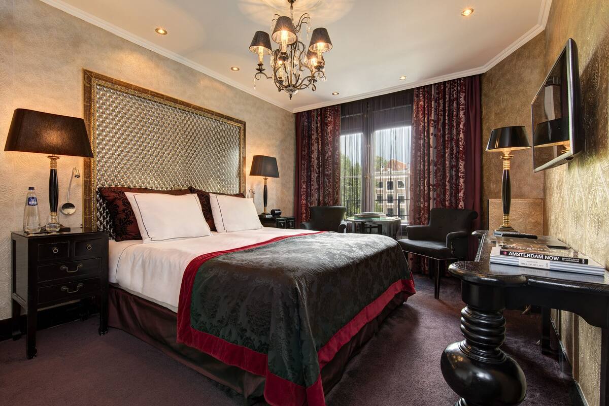 Double Room (Canal View) | 高級寝具、ミニバー (無料)、セーフティボックス (室内)、ノートパソコン用作業スペース