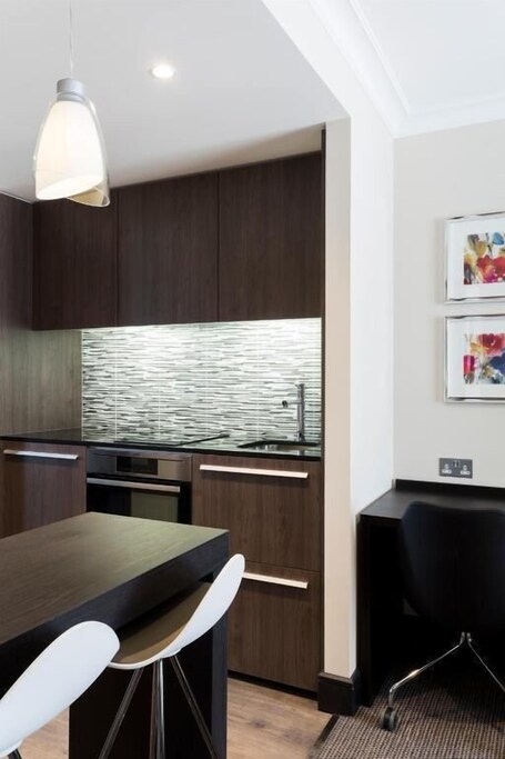 The Westbourne Hyde Park - view 2