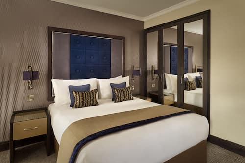 In-room safe, desk, free WiFi, bed sheets