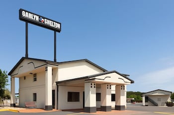 Super 8 by Wyndham Temple S. General Bruce