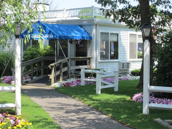 Exterior - Blue Rock Resort (South Yarmouth)
