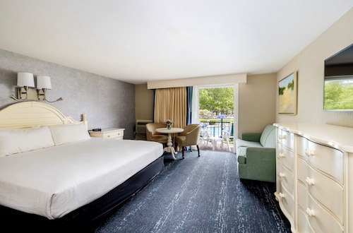 Blue Rock Resort