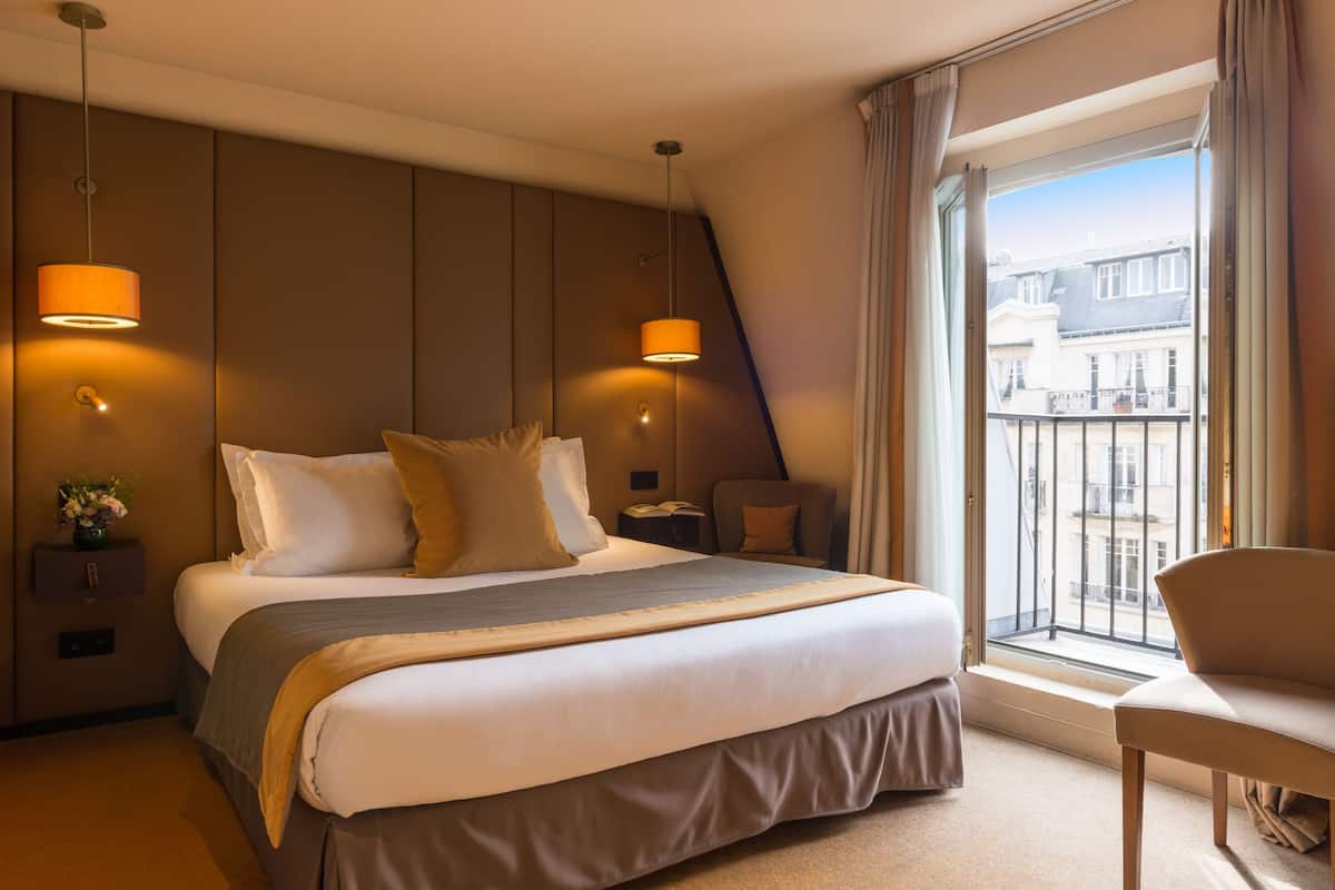 Chambre Deluxe | Literie de qualité supérieure, coffres-forts dans les chambres