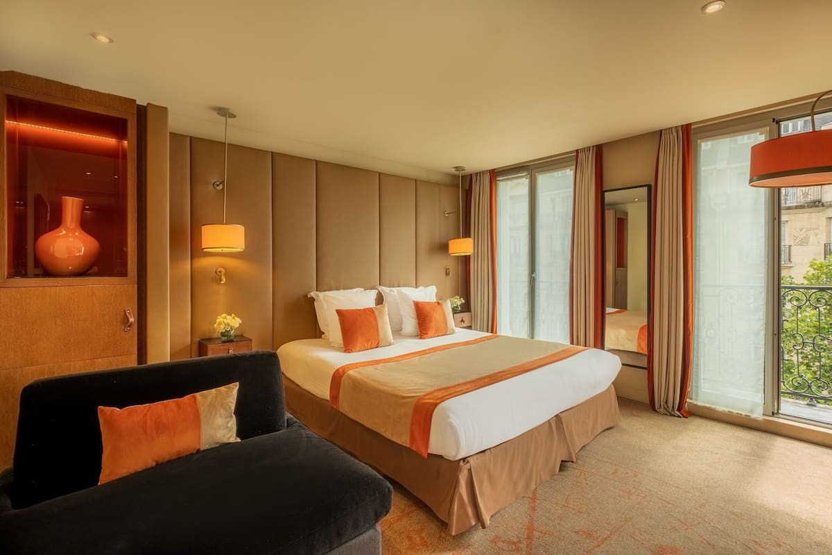 Deluxe Room | Premium bedding, in-room safe, blackout curtains, soundproofing