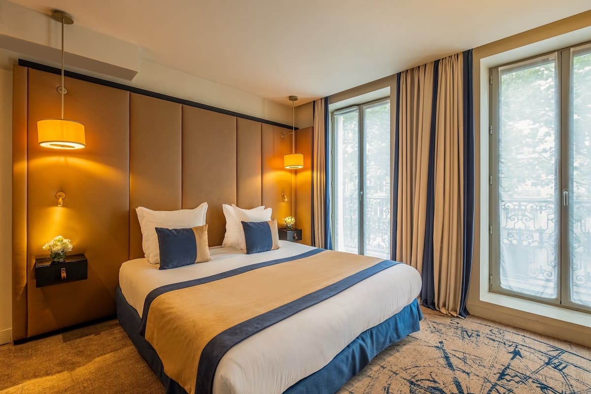 Chambre Executive | Premium bedding, in-room safe, blackout curtains, soundproofing