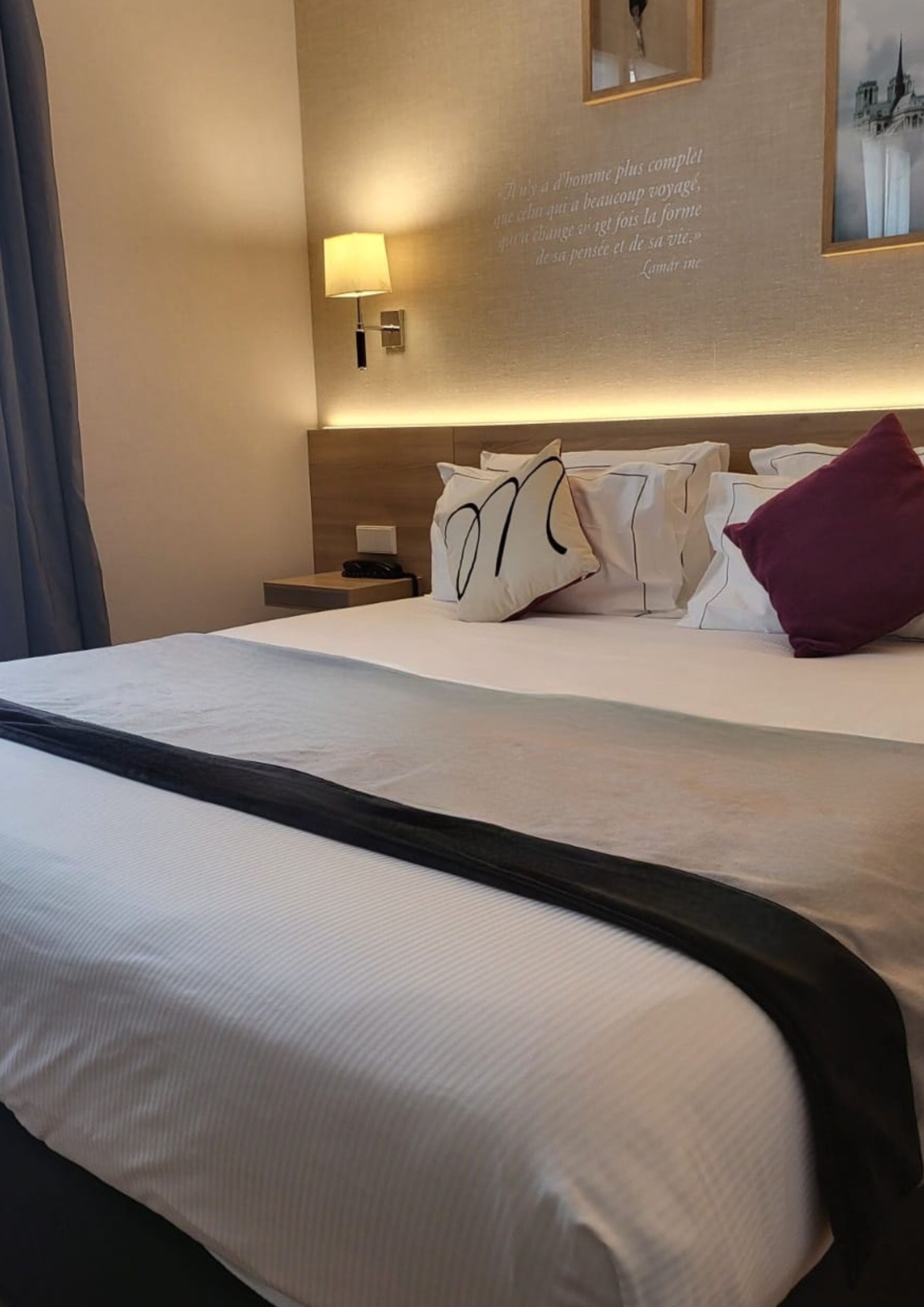 suite | premium bedding, minibar, in-room safe, desk