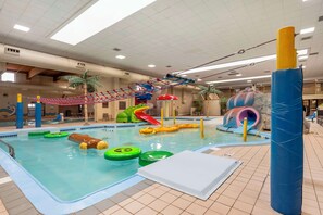 Indoor pool, outdoor pool - Best Western Plus Ramkota Hotel (Sioux Falls)