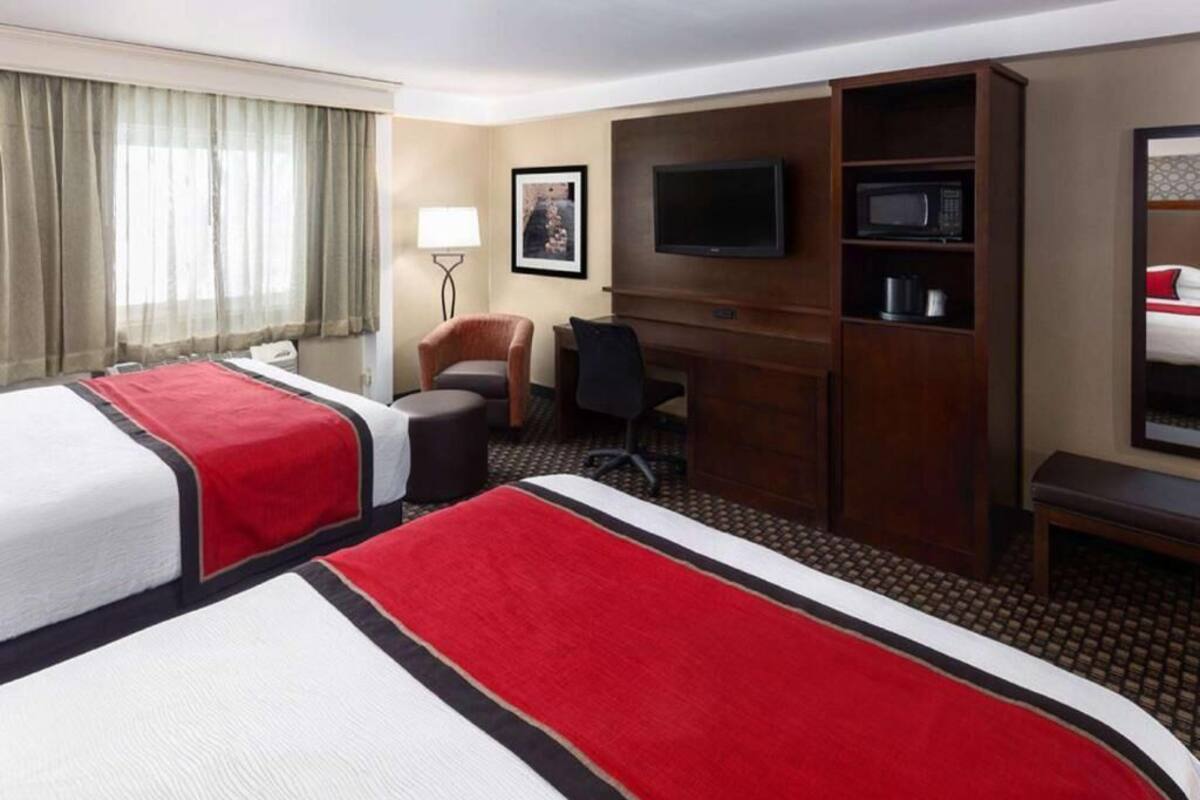 Decoración personalizada, muebles diferentes y escritorio