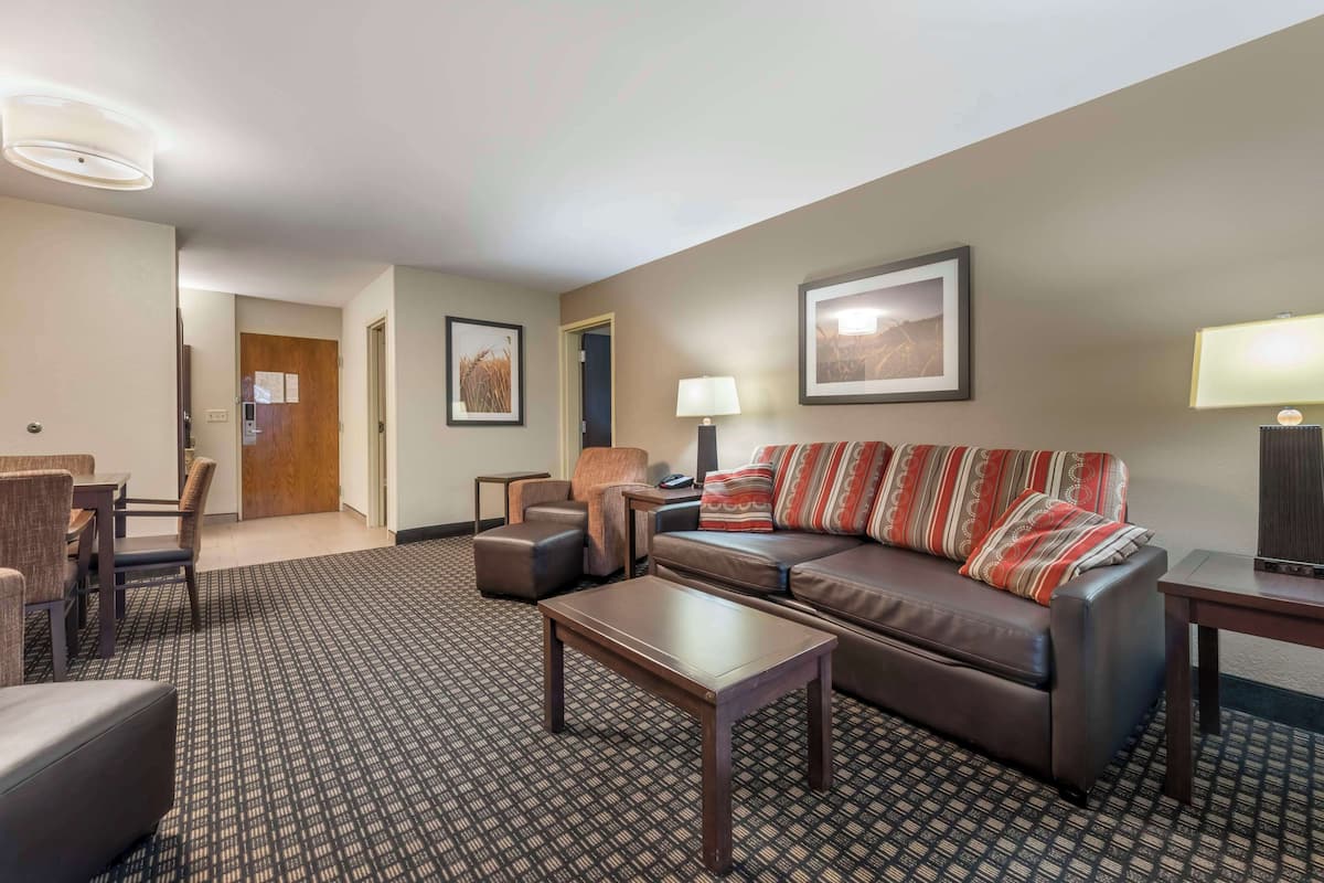 Individually decorated, individually furnished, desk, laptop workspace