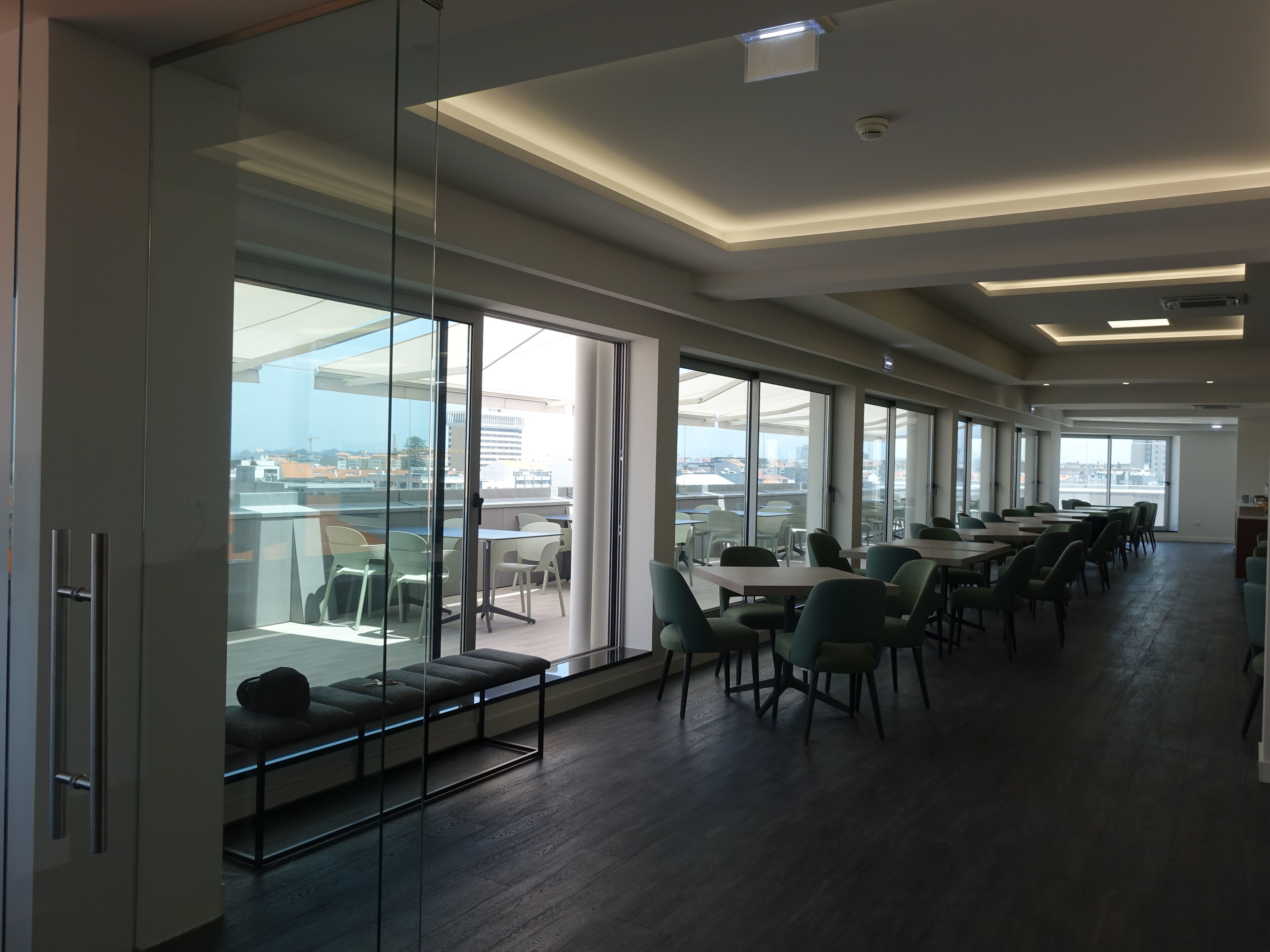 Daily buffet breakfast (EUR 8 per person)