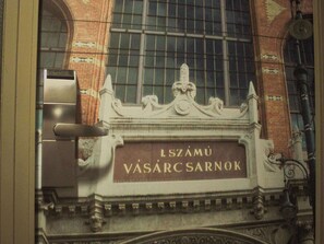 Desk, blackout drapes, soundproofing, free cribs/infant beds - ibis Budapest Citysouth (Budapest)