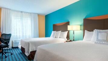 Premium bedding, desk, iron/ironing board, free WiFi