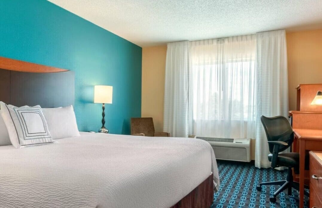 room, 1 king bed (hearing accessible) | premium bedding, desk, iron/ironing board, free wifi