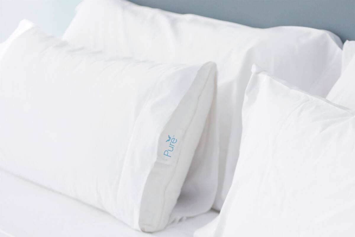 Roupas de cama premium, cofres nos quartos, escrivaninha