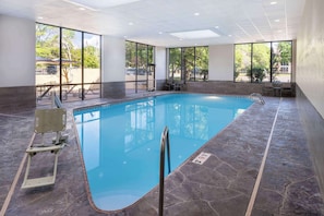 Indendørs pool