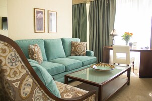 C Suite, 1 Bedroom (Hearing Impaired, No Air Conditioning) | Living area | 32-inch flat-screen TV with satellite channels, TV