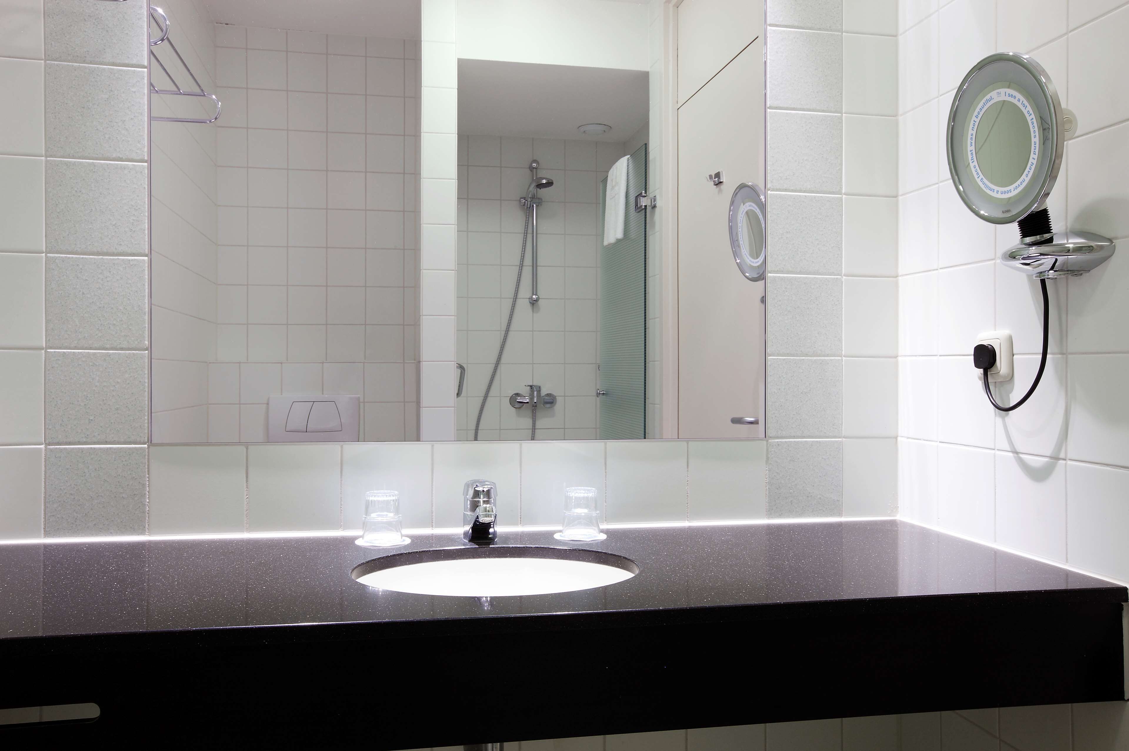 basic room | 1 bedroom, minibar, in-room safe, desk