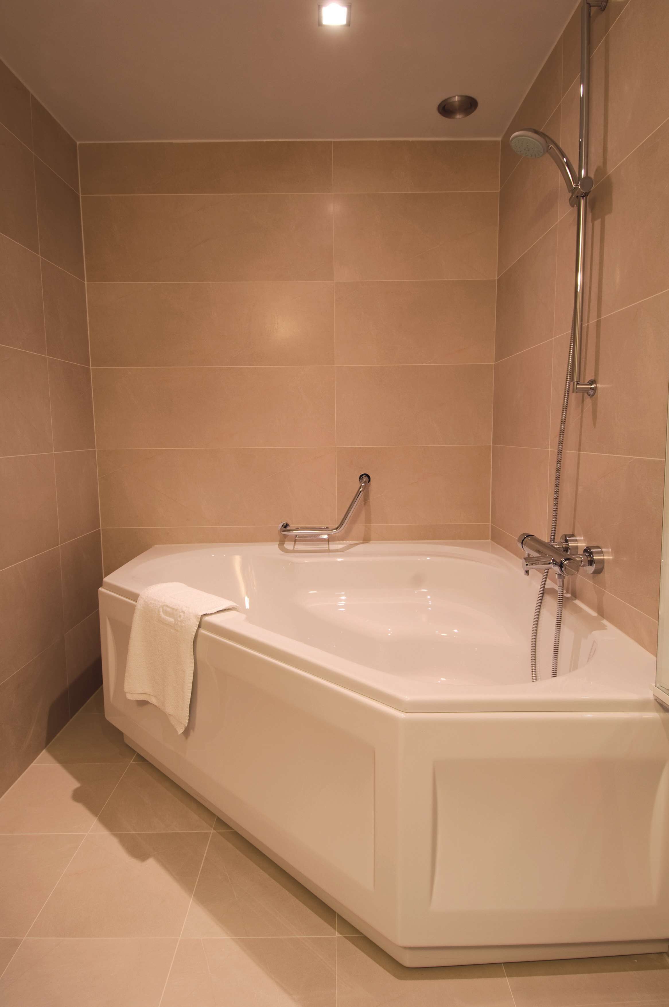 junior suite | 1 bedroom, minibar, in-room safe, desk