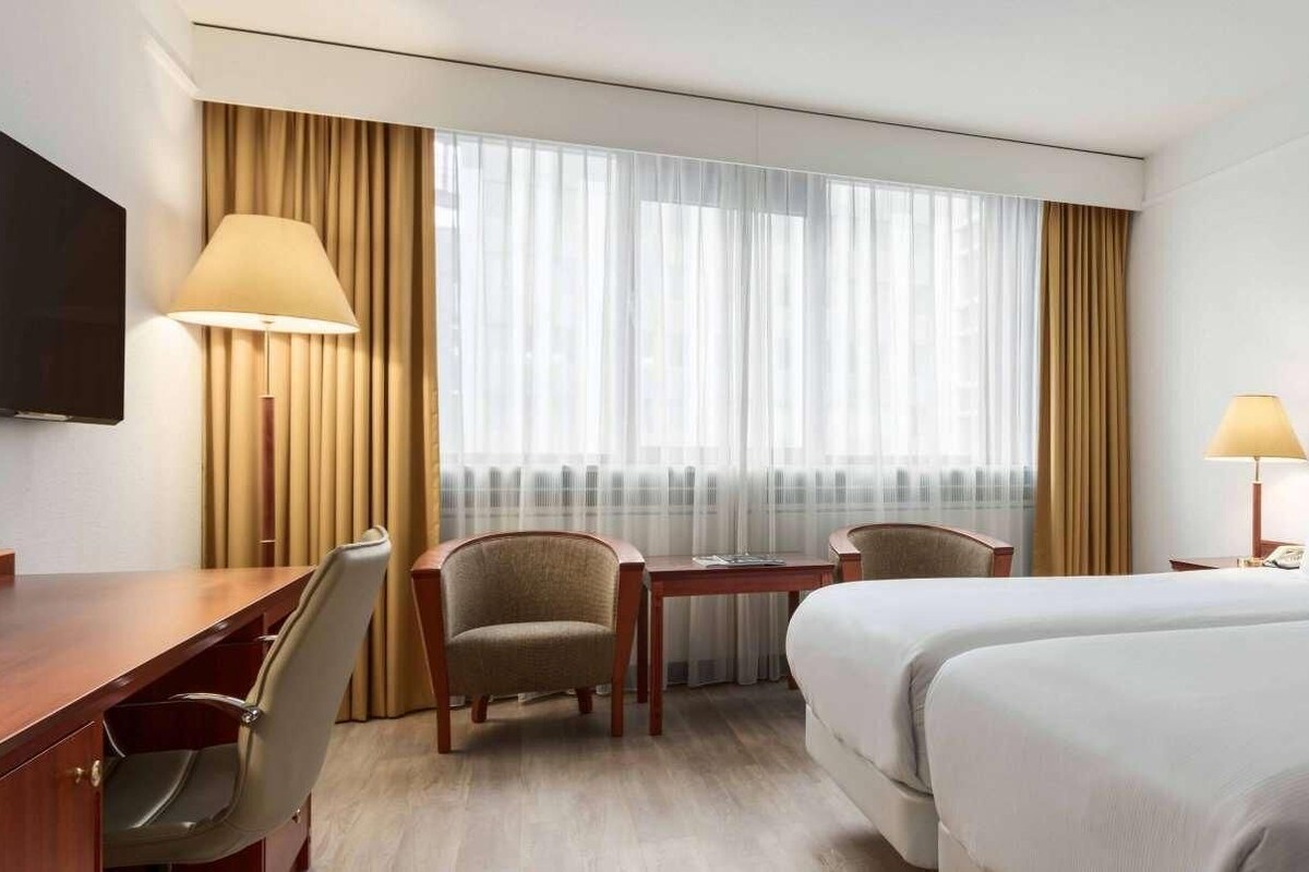 Minibar, in-room safe, desk, soundproofing