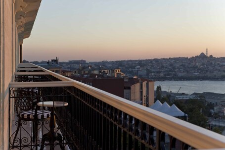 Pera Palace Hotel - Image 19
