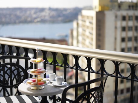 Pera Palace Hotel - Image 11