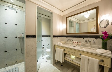 Pera Palace Hotel - Image 71
