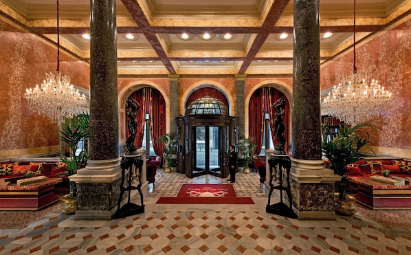 Lobby - Pera Palace Hotel (Istanbul)