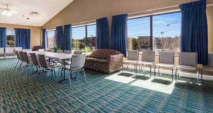 Red Roof Inn Atlanta - Kennesaw State University