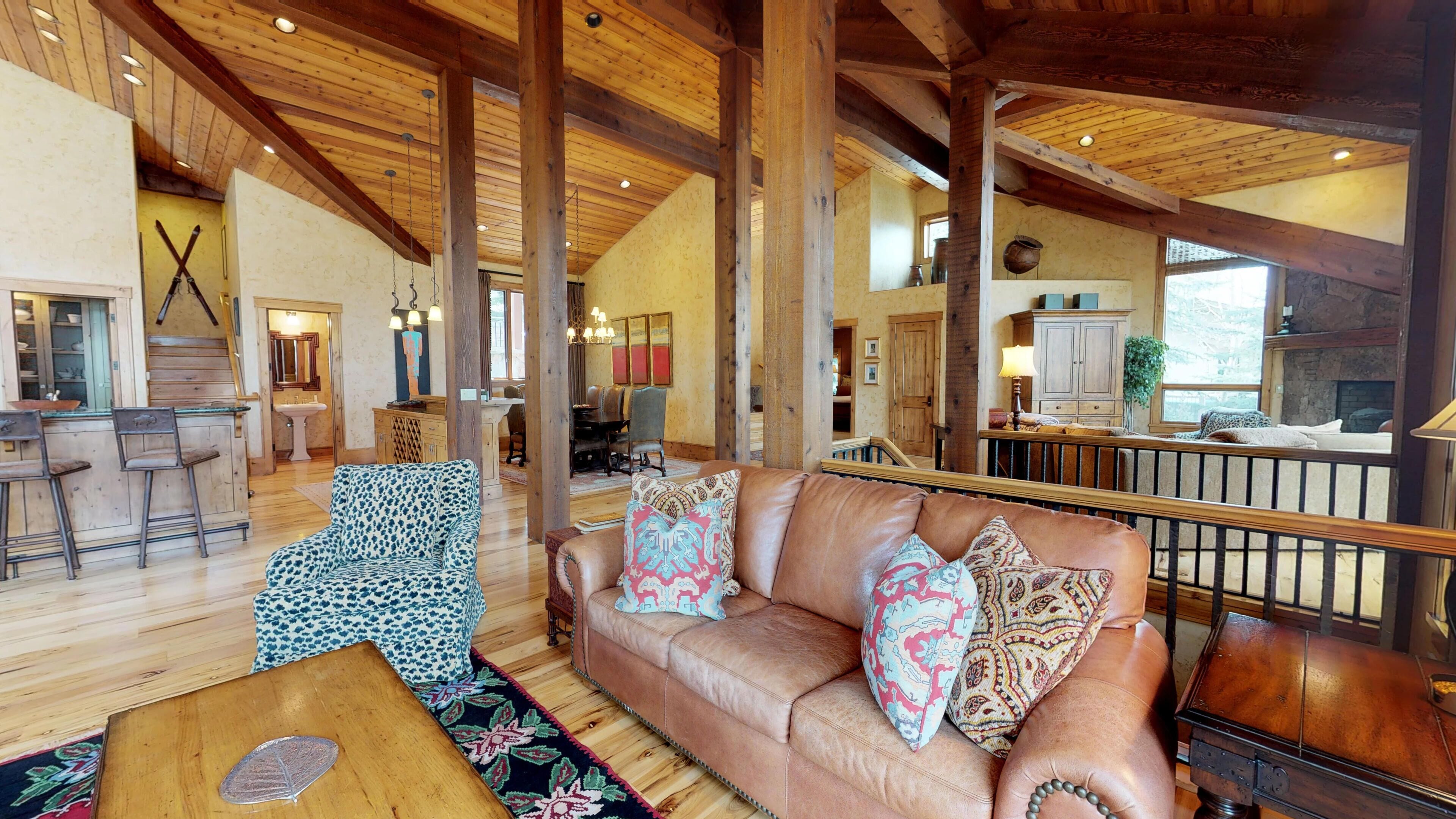 premium bedding, desk, free cots/infant beds, free wifi