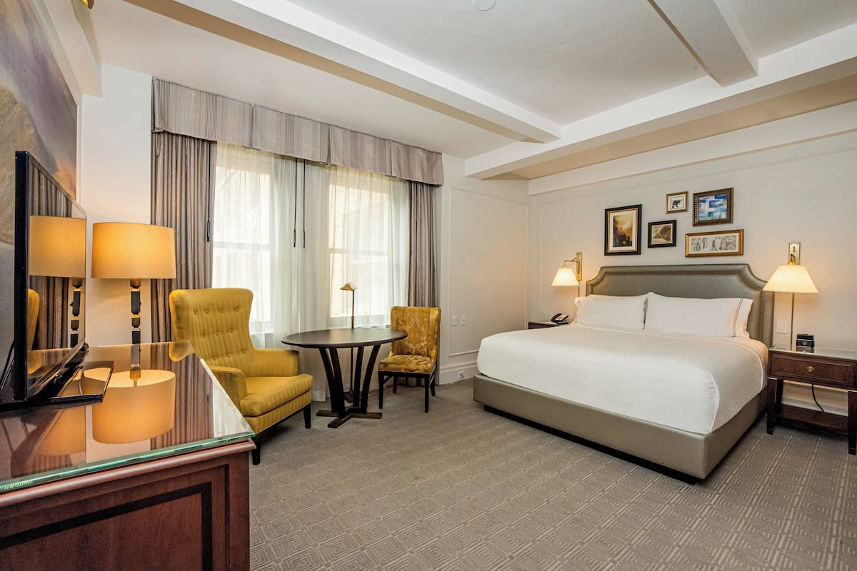 Ropa de cama de alta calidad y minibar