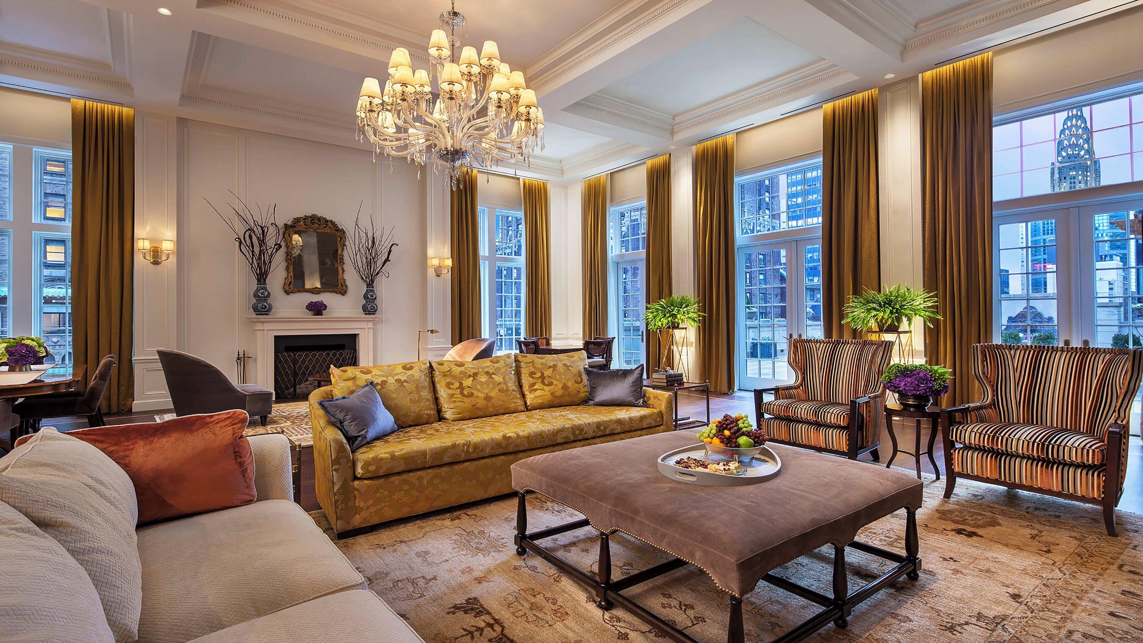 Premium Suite | Premium bedding, minibar, in-room safe, desk