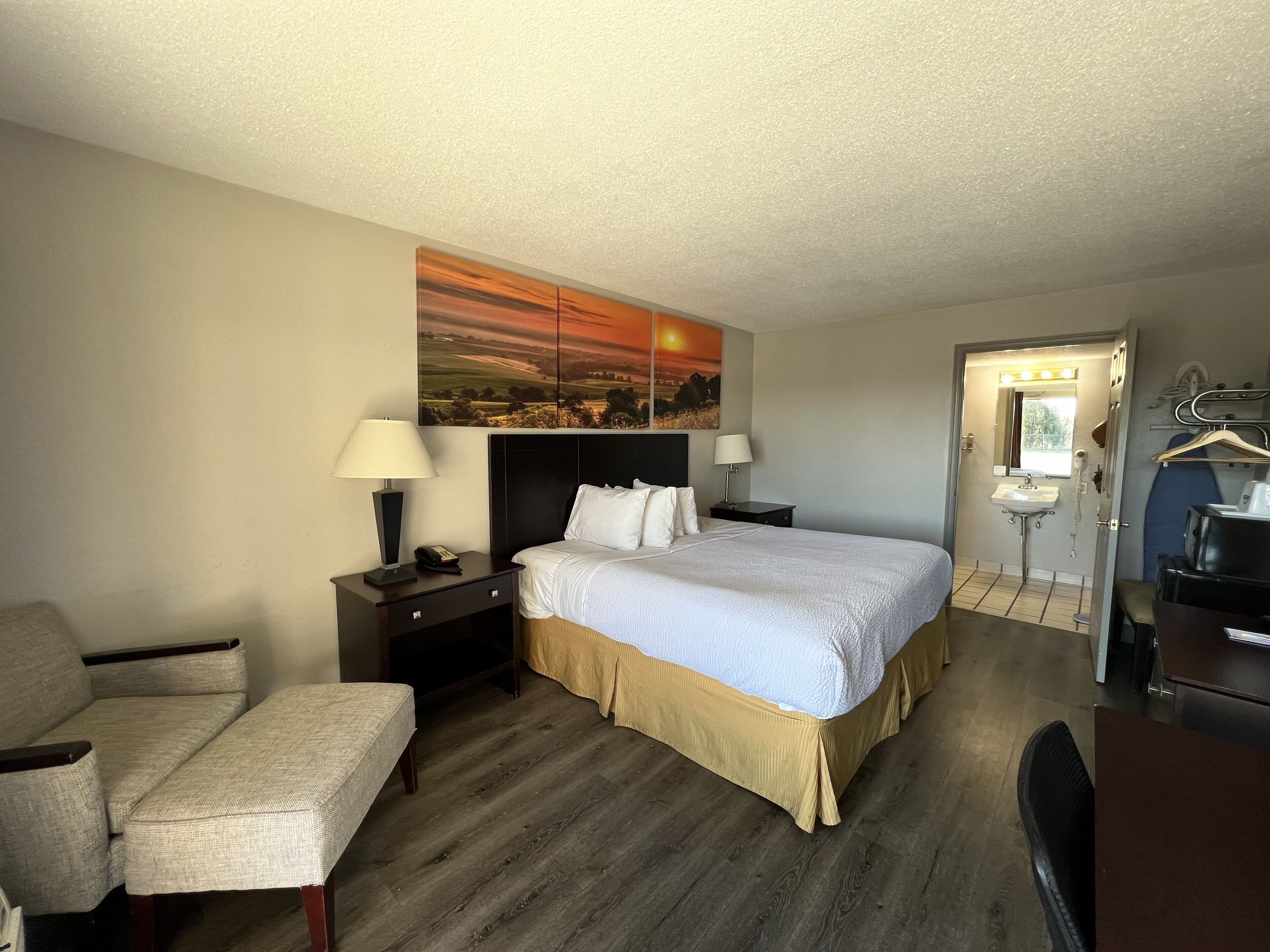 Standard Room, 1 King Bed, Non Smoking