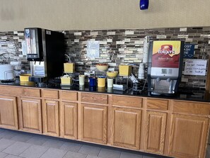 Free daily continental breakfast