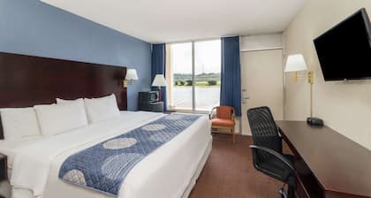 Days Inn by Wyndham Statesville