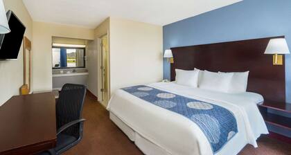 Days Inn by Wyndham Statesville