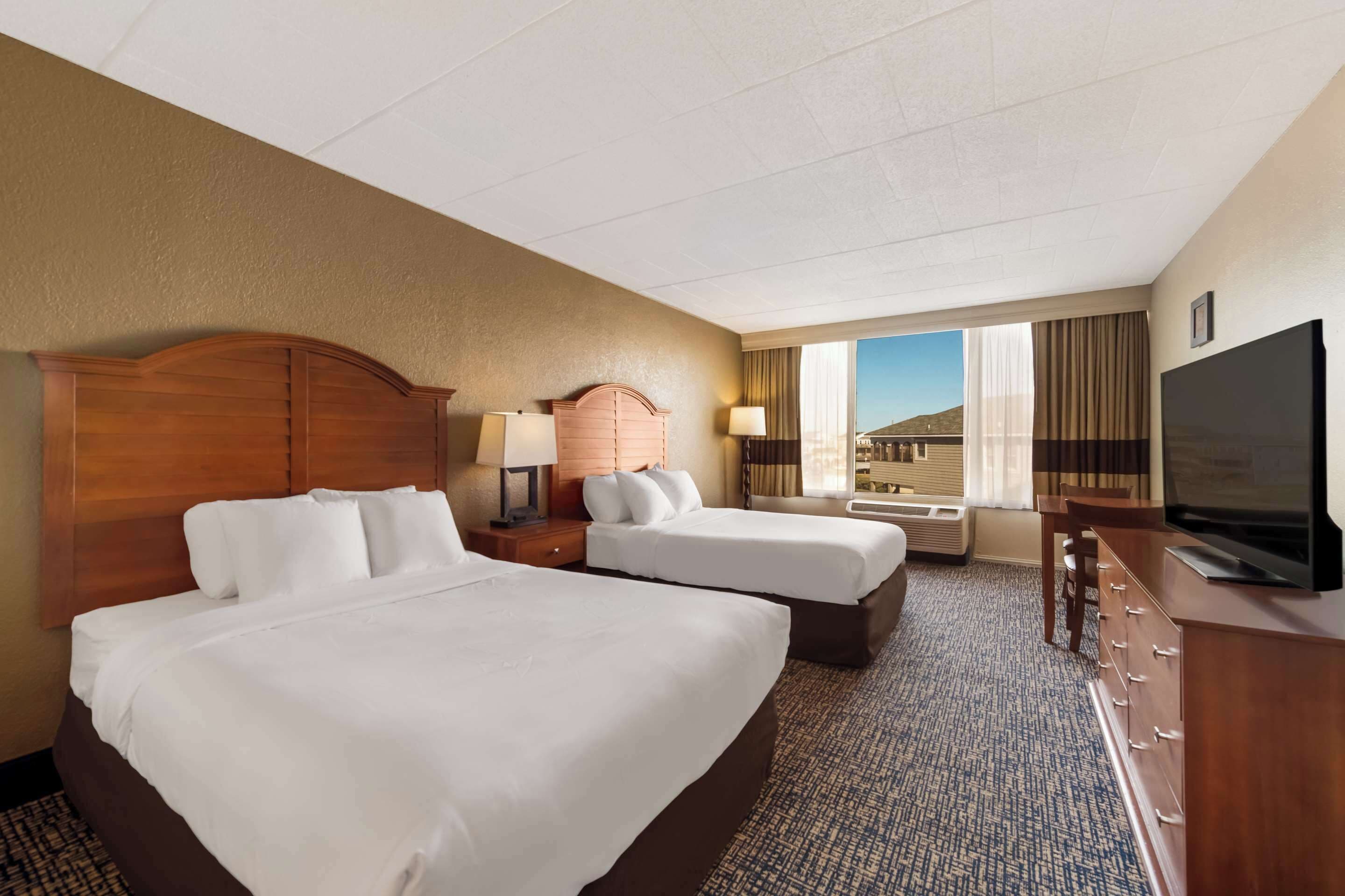 Literie de qualité supérieure, fer et planche à repasser