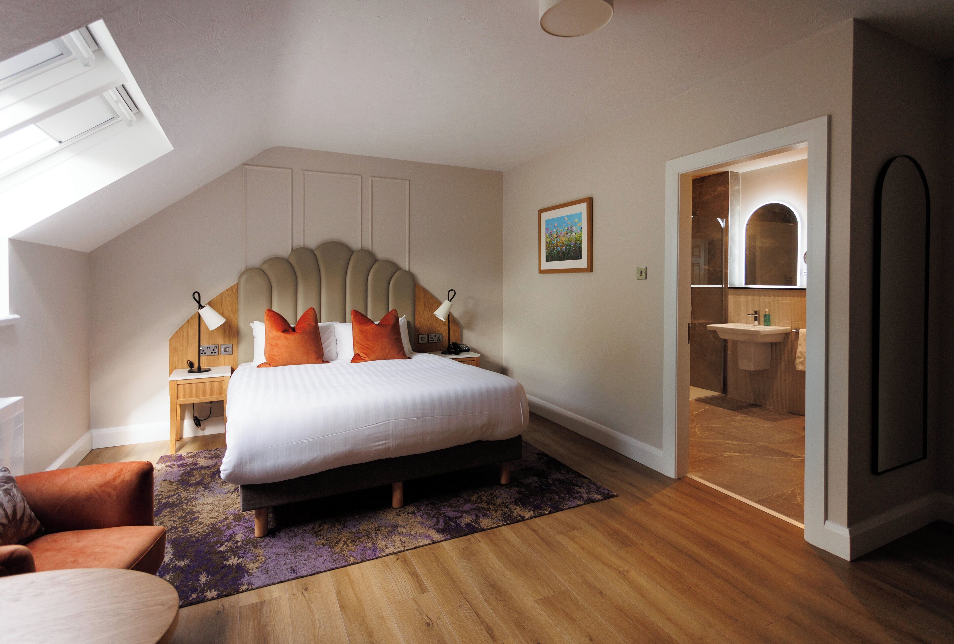 Ropa de cama de alta calidad y escritorio 