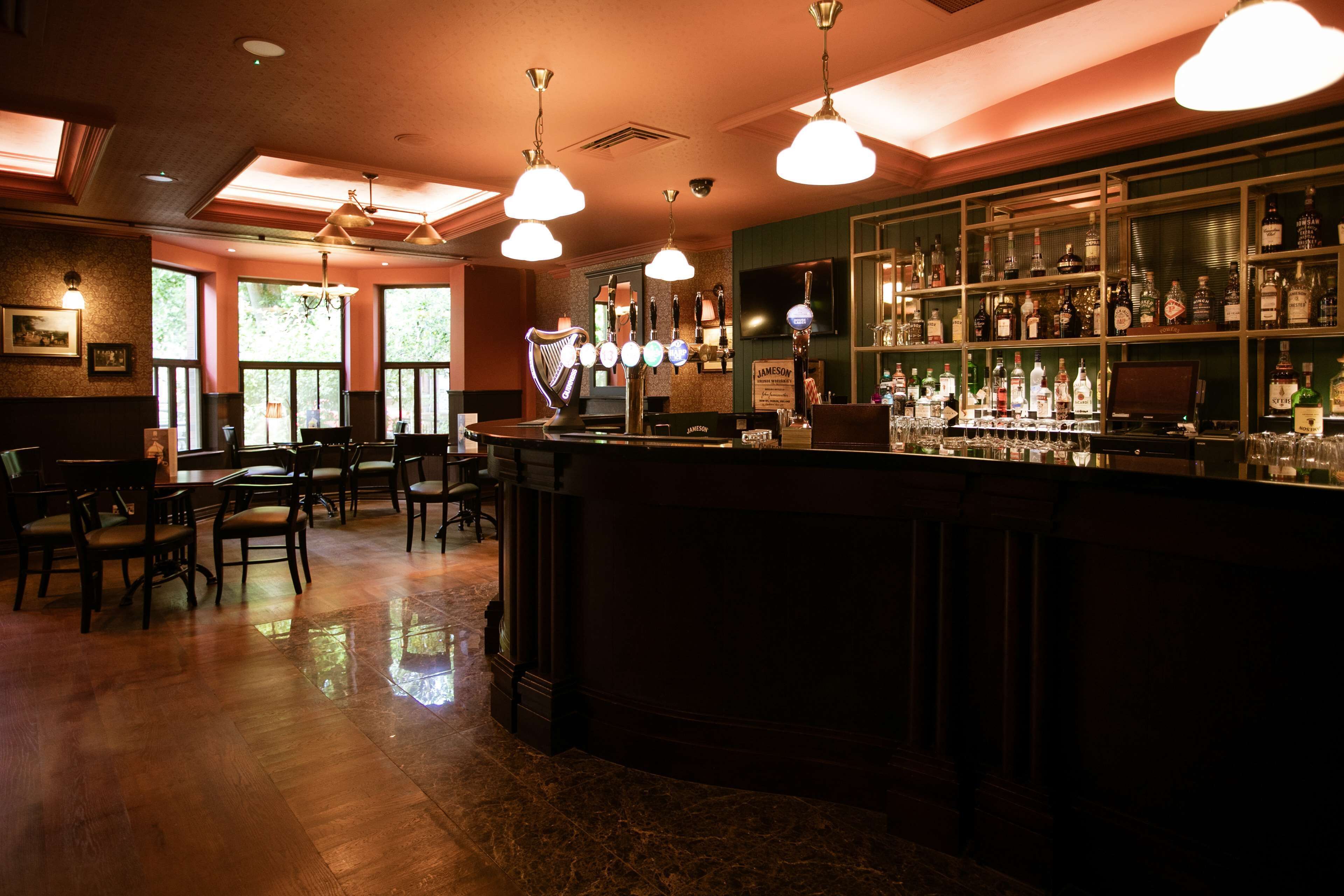 serves lunch and dinner