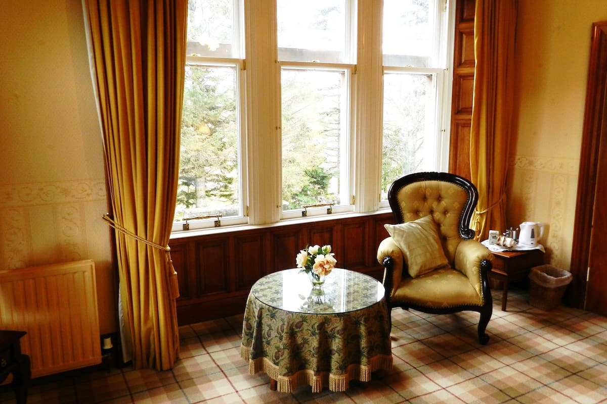 individually decorated, iron/ironing board, cots/infant beds