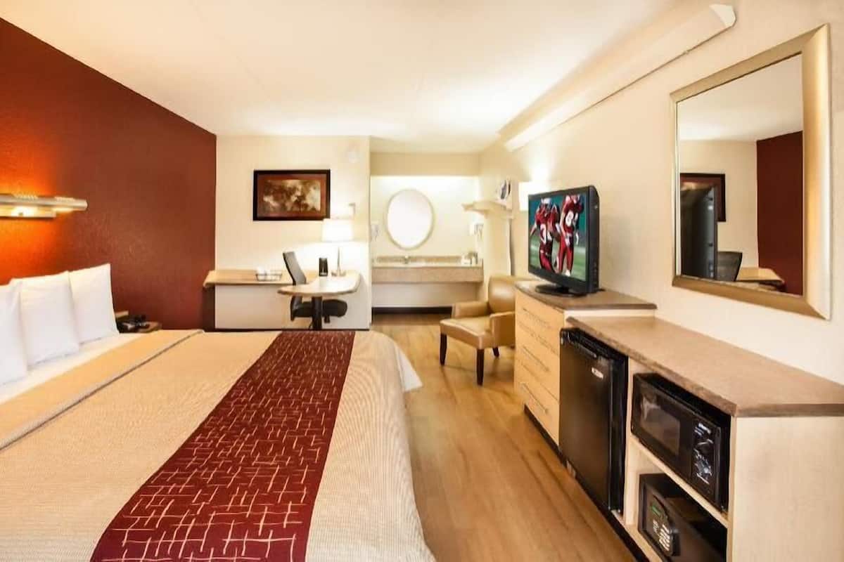 Caja de seguridad en la habitación y escritorio