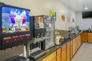 Free daily continental breakfast - Quality Suites Moab near Arches National Park (Moab)
