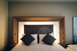 In-room safe, desk, iron/ironing board, free WiFi