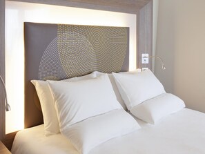 Zimmersafe, Schreibtisch, Bügeleisen/Bügelbrett, kostenloses WLAN