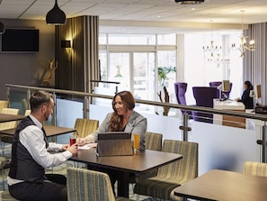 Breakfast, lunch and dinner served - Novotel Coventry M6/J3 (Coventry)