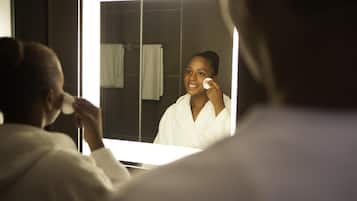 In-room safe, desk, iron/ironing board, free WiFi