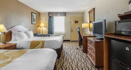 Quality Inn Charleston - Sikeston