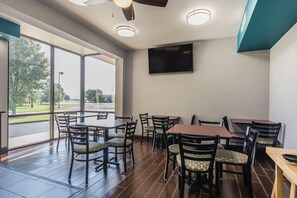 Free daily buffet breakfast