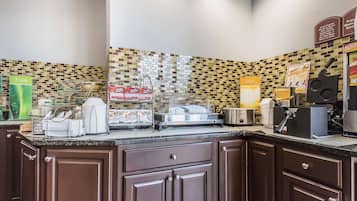 Petit déjeuner buffet compris tous les jours