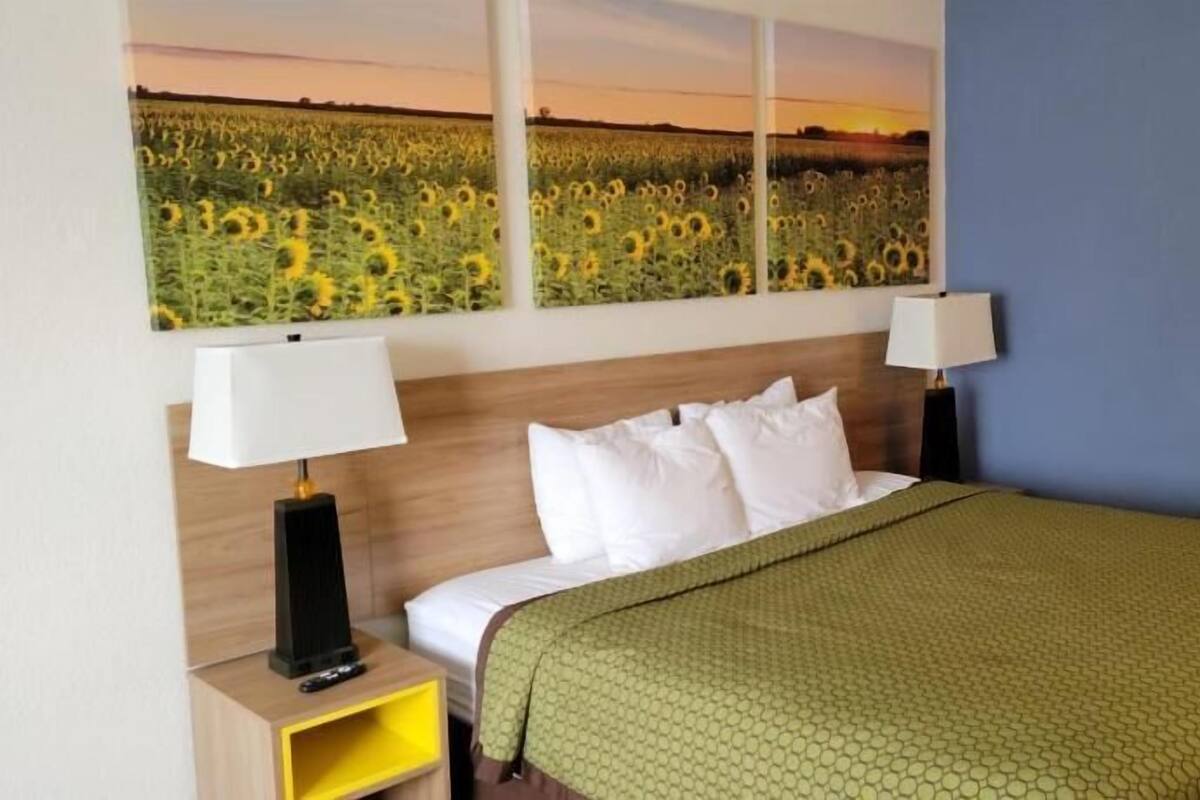 Desk, free cots/infant beds, rollaway beds, free WiFi