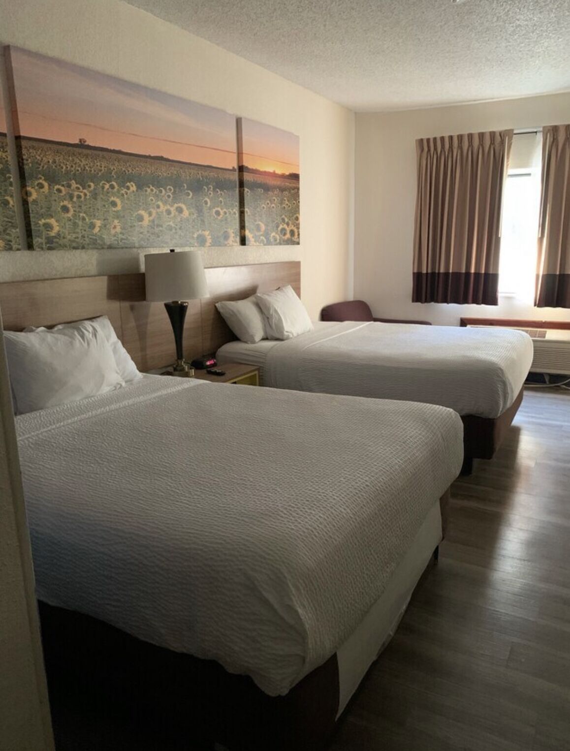 办公桌、免费婴儿床、折叠床/加床（额外收费）、免费 WiFi